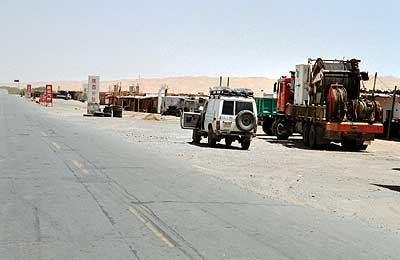 Truckstop Tazong, Takla Makan, China